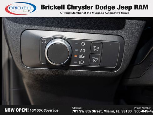 Used 2022 Ford Escape SE image 28