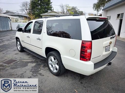 Used 2010 Chevrolet Suburban LTZ image 7