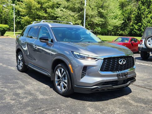 Used 2023 INFINITI QX60 Luxe w/ Cargo Package AWD/4WD image 2