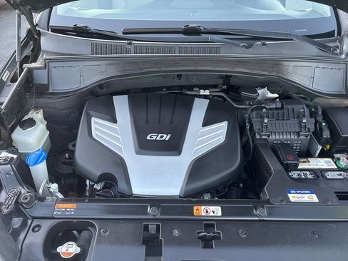 Used 2014 Hyundai Santa Fe GLS image 4