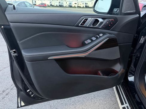 Used 2023 BMW X7 xDrive40i w/ M Sport Package image 24