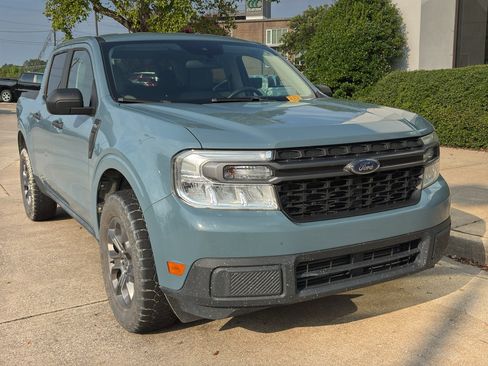 Used 2022 Ford Maverick XLT FWD image 1