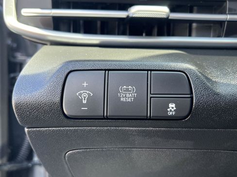 Certified 2026 Hyundai Elantra Limited FWD image 27