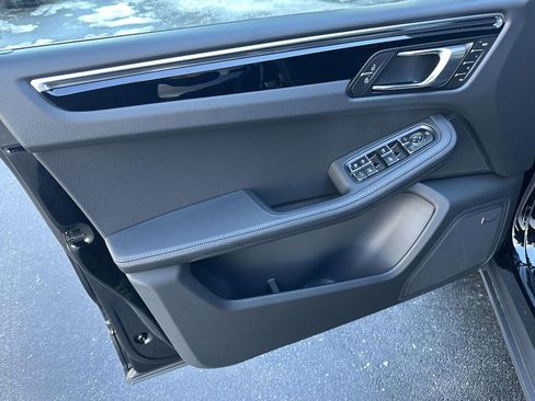 New 2026 Porsche Macan AWD/4WD image 17