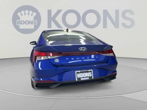 Used 2023 Hyundai Elantra SEL FWD image 10