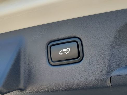 Used 2021 Hyundai Palisade Calligraphy image 14