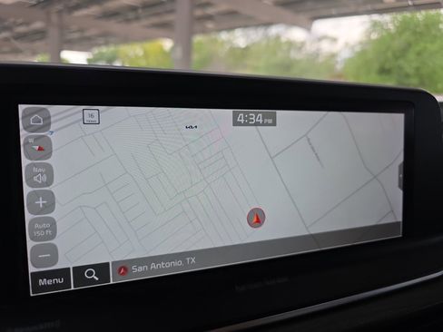 Certified 2022 Kia Telluride SX w/ Towing Package image 12