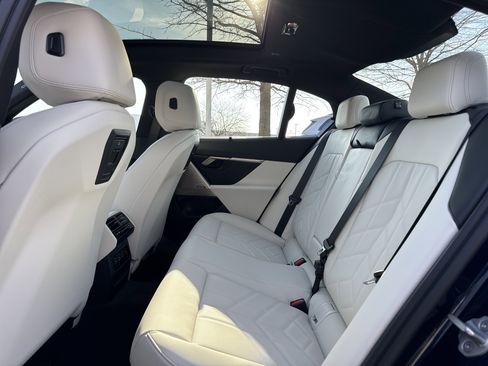 New 2026 BMW 530i xDrive AWD/4WD image 11