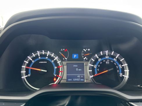 Used 2017 Toyota 4Runner SR5 image 18