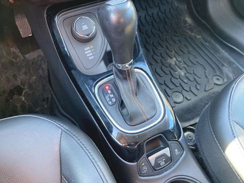 Used 2020 Jeep Compass Limited image 15