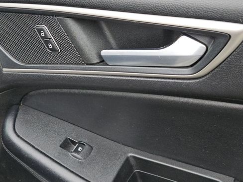 Used 2022 Ford Edge SEL AWD/4WD image 32