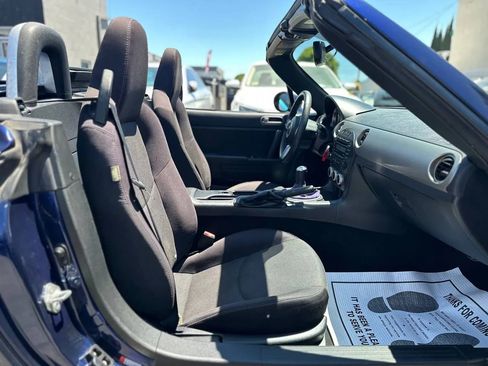 Used 2011 MAZDA MX-5 Miata Touring w/ Suspension Pkg image 34