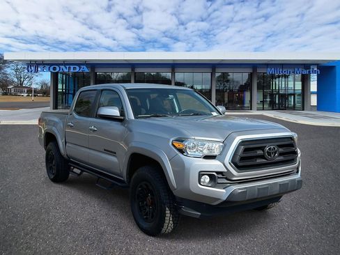 Used 2020 Toyota Tacoma SR5 image 1