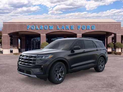 New 2026 Ford Explorer Active w/ Active Comfort Package AWD/4WD image 1