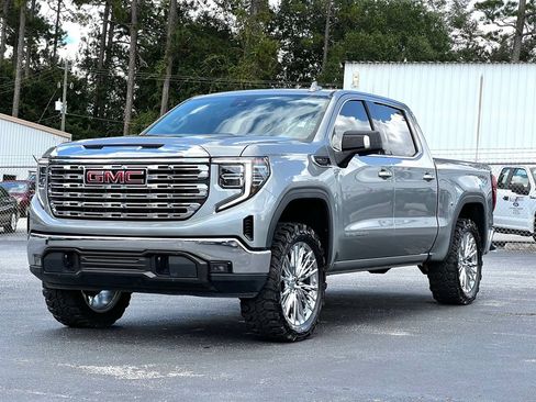 Used 2024 GMC Sierra 1500 SLT AWD/4WD image 12
