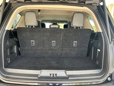 Used 2024 Ford Expedition XLT AWD/4WD image 35