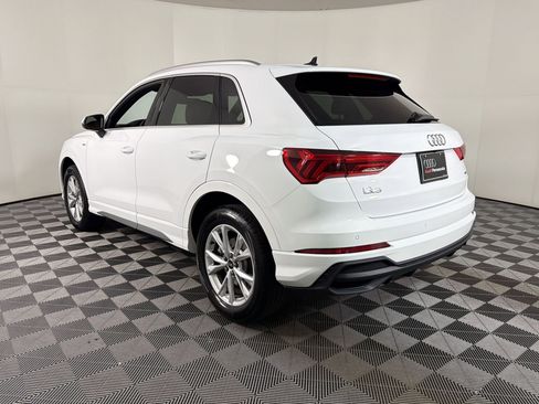 Certified 2025 Audi Q3 2.0T Premium w/ Convenience Package image 3