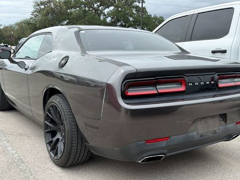 Used 2017 Dodge Challenger SXT RWD image 6