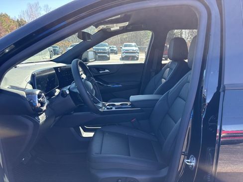 New 2026 Chevrolet Equinox LT w/ Convenience Package II image 9