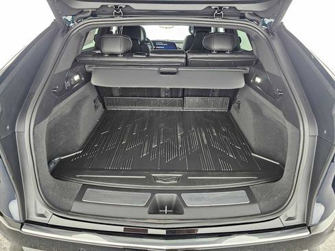 New 2025 Cadillac Lyriq Luxury image 15