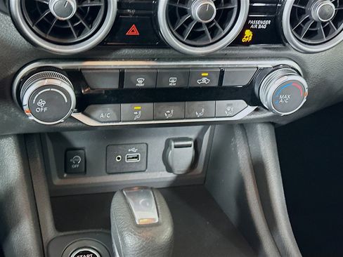 Used 2025 Nissan Sentra S image 23