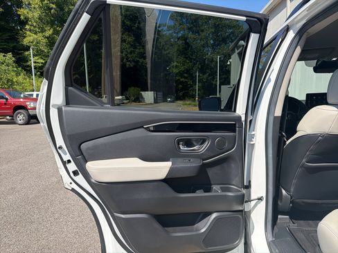 Used 2026 Honda Passport RTL image 12