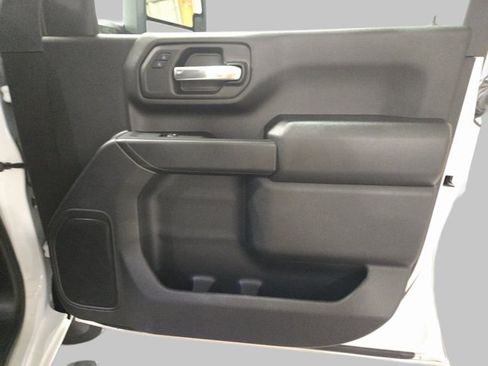 Used 2024 Chevrolet Silverado 2500 Custom w/ Custom Convenience Package image 10