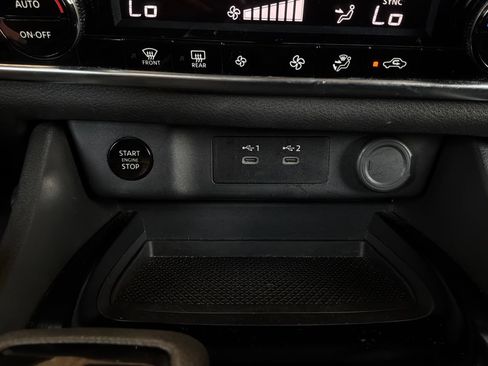 Used 2025 Nissan Rogue SV FWD image 25