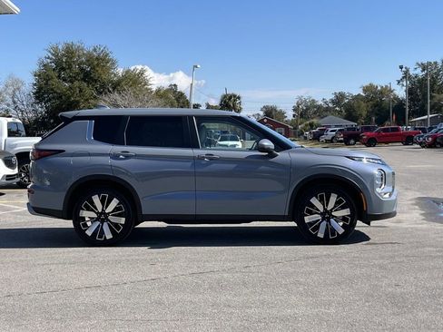 New 2026 Mitsubishi Outlander SE FWD image 5