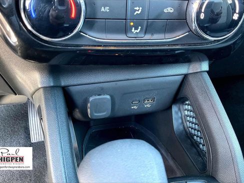 Used 2025 Chevrolet TrailBlazer LT image 31