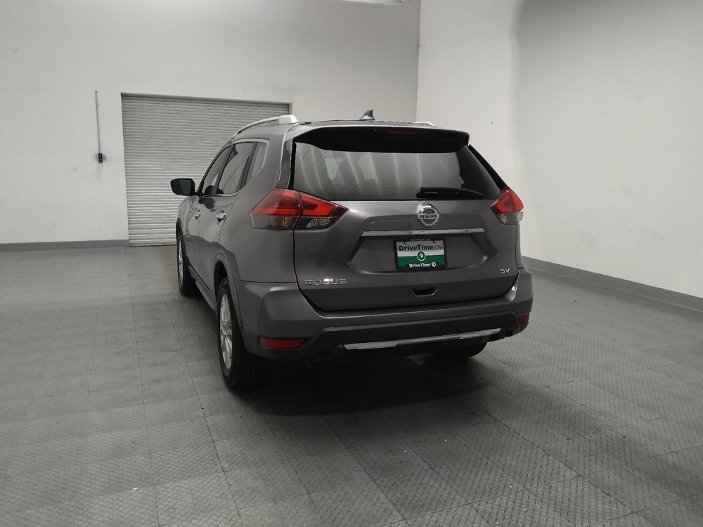 Used 2018 Nissan Rogue SV FWD image 6