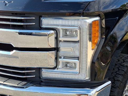 Used 2018 Ford F350 Lariat w/ Lariat Ultimate Package image 12