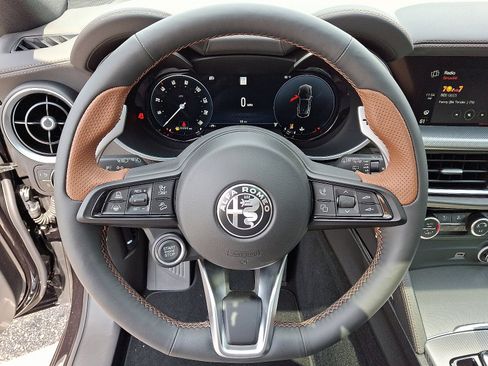 New 2025 Alfa Romeo Stelvio Sprint AWD/4WD image 16
