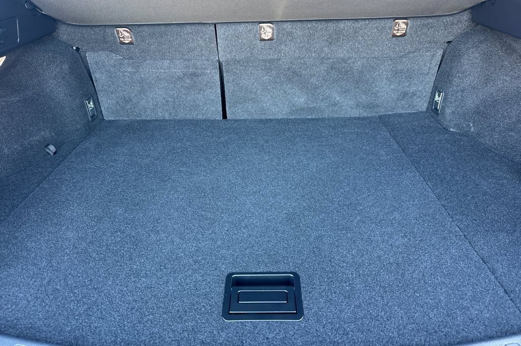 Used 2024 Lexus UX 250h FWD image 17
