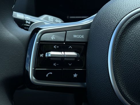 New 2026 Kia Carnival EX FWD image 29