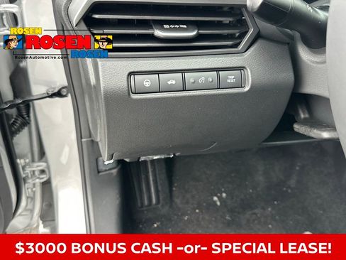 New 2025 Nissan Altima 2.5 SL image 12