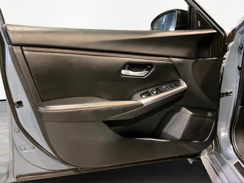 Used 2024 Nissan Sentra SR w/ Trunk Package image 22