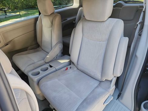 Used 2017 Nissan Quest SV image 28