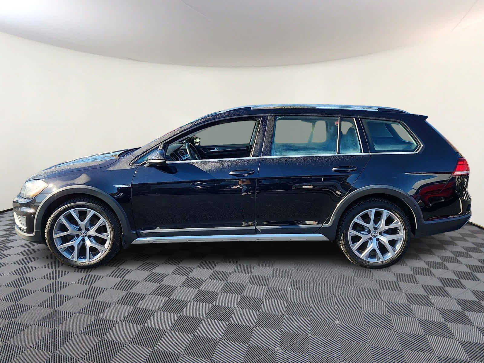 Used 2019 Volkswagen Golf Alltrack SEL AWD/4WD image 8
