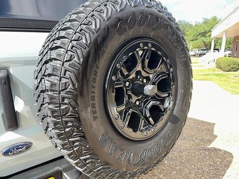 Used 2022 Ford Bronco Wildtrak image 10