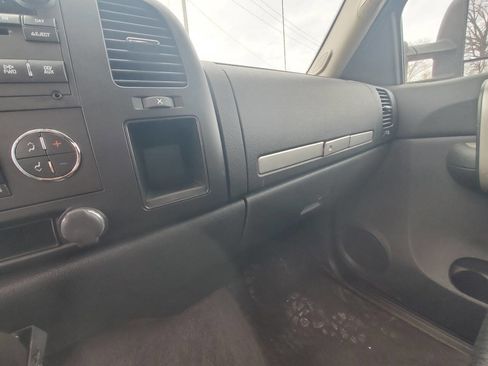 Used 2009 GMC Sierra 3500 SLE w/ Convenience Package image 18