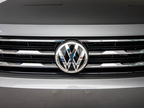Certified 2020 Volkswagen Tiguan S image 8