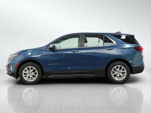 Used 2024 Chevrolet Equinox LT FWD image 2