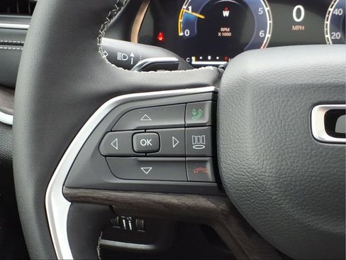 New 2025 Jeep Grand Cherokee L Limited image 28