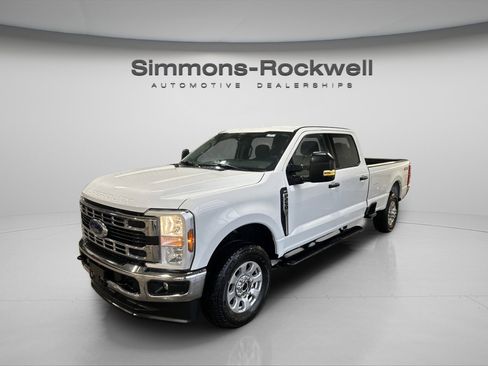 Used 2024 Ford F250 XLT image 1