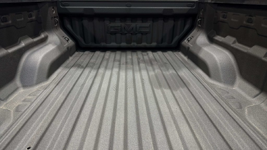 Used 2024 GMC Canyon AT4 w/ AT4 Premium Package AWD/4WD image 7