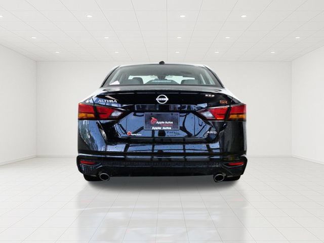 Used 2025 Nissan Altima 2.5 SR AWD/4WD image 5