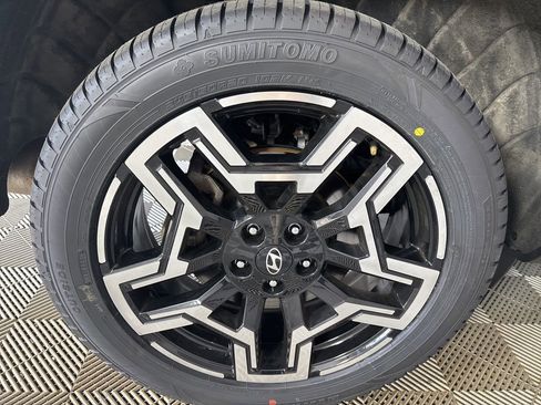 Used 2025 Hyundai Santa Cruz Limited image 35