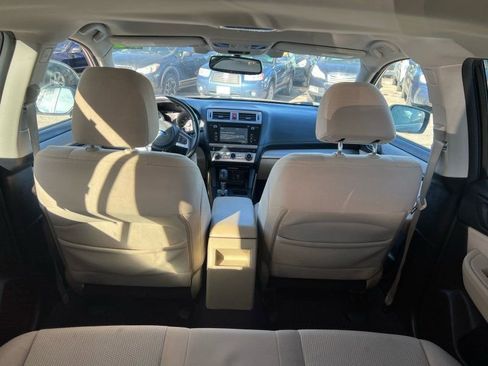 Used 2015 Subaru Outback 2.5i Premium image 11