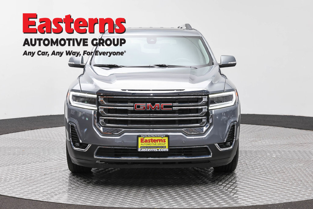 Used 2023 GMC Acadia SLT AWD/4WD image 3